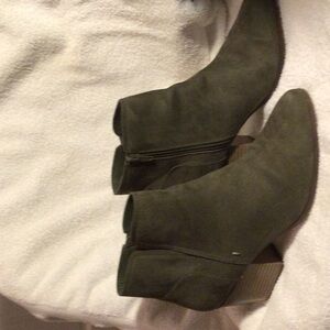 Chic Olive Ankle Boots